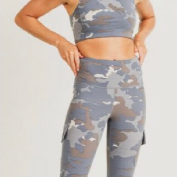 Activewear Set - Picture 6 of 8